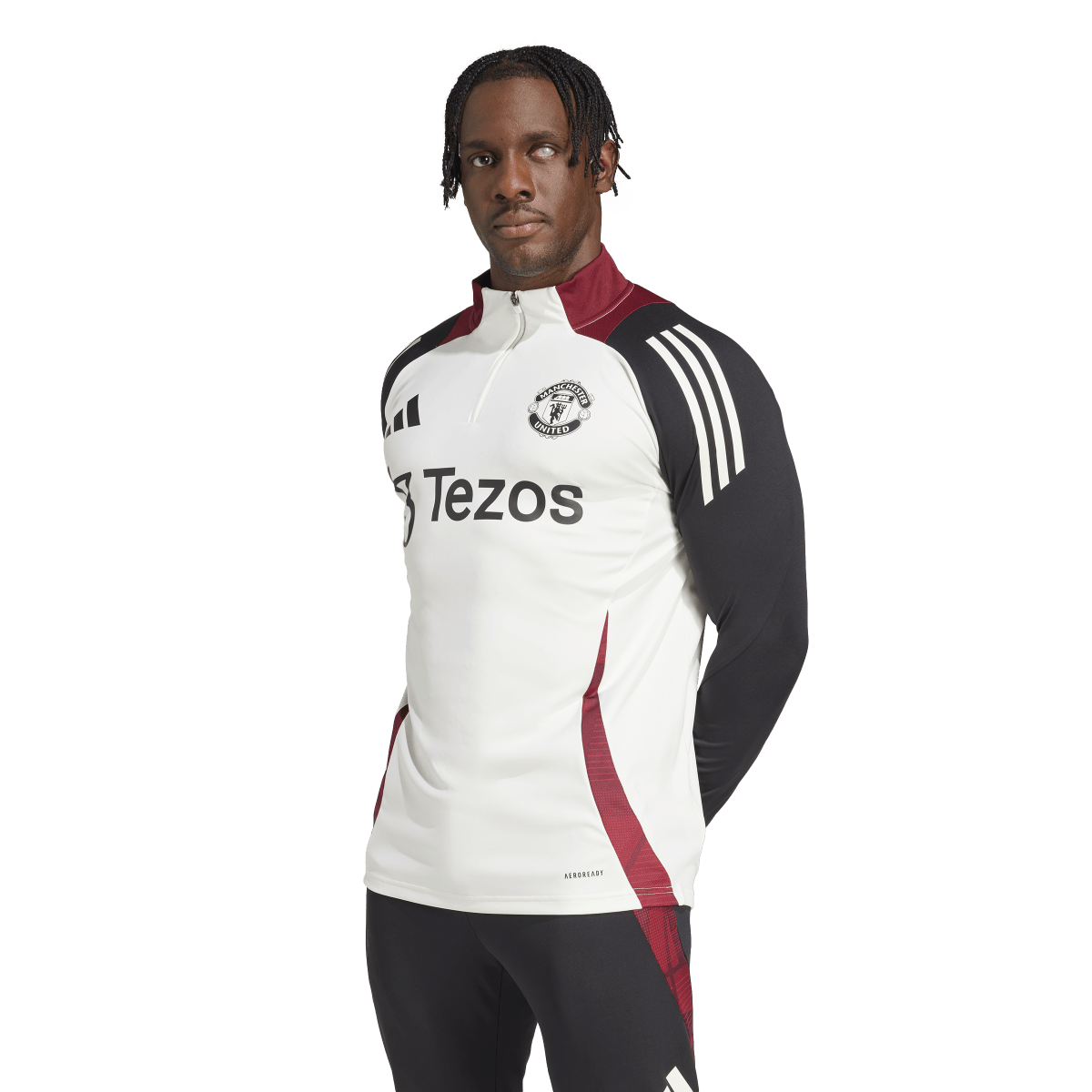 Does the adidas Men's Manchester United Training Top JE3737 feature moisture-wicking technology?