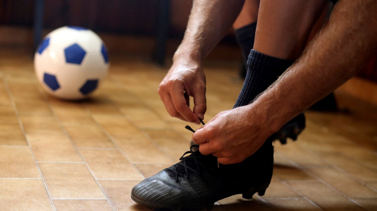 How to Properly Wear Soccer Cleats - Goal Kick Soccer