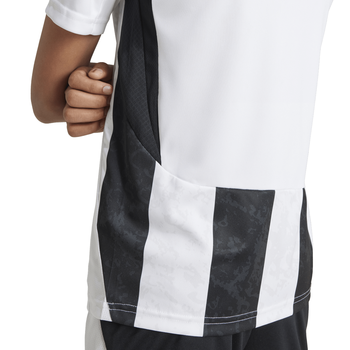 adidas Youth Juventus 24/25 Home Jersey | IT3552 - Goal Kick adidas Youth Juventus 24/25 Home Jersey | IT3552 - Goal Kick